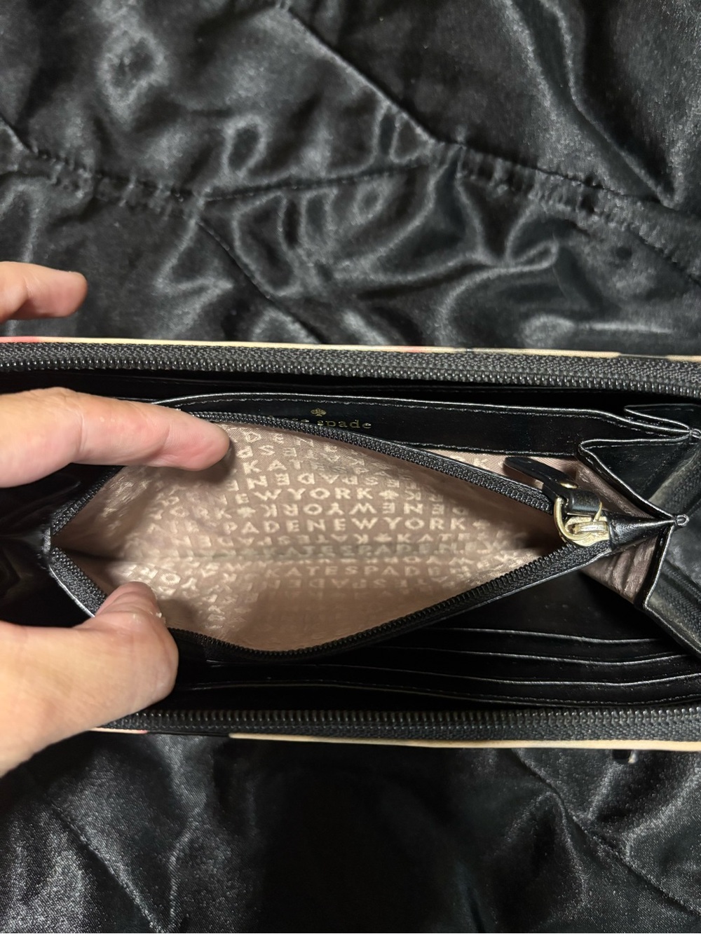 Kate Spade Zip-Around Wristlet Wallet - NWOT - Picture 4 of 7